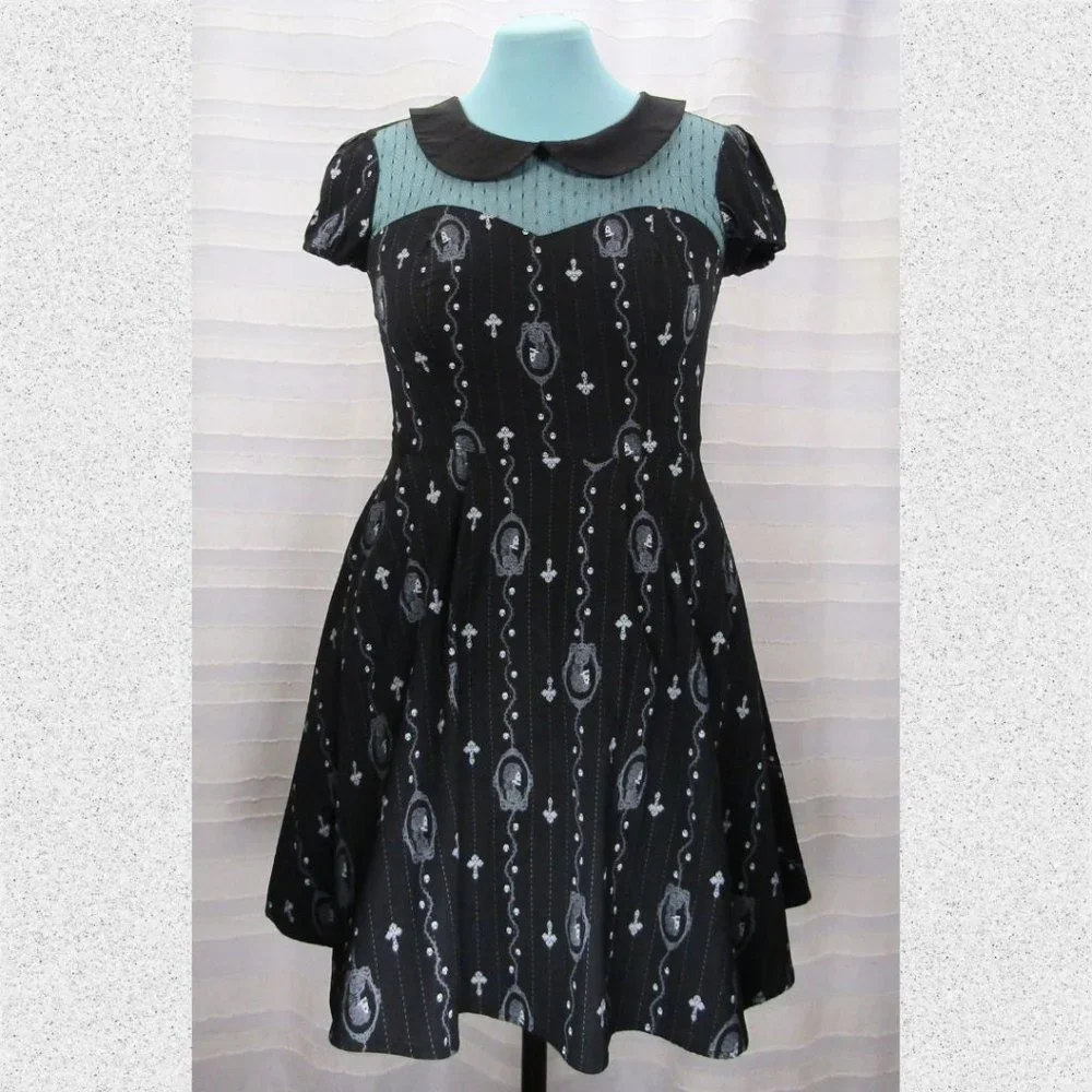 Hell Bunny Collared Gemma Mini Dress in Black Pinstripe Skull Cameo - M - Picture 2 of 10
